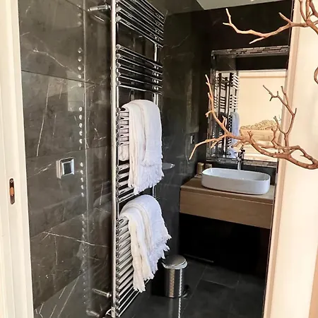 Alojamento de Acomodação e Pequeno-almoço Chez Virginie