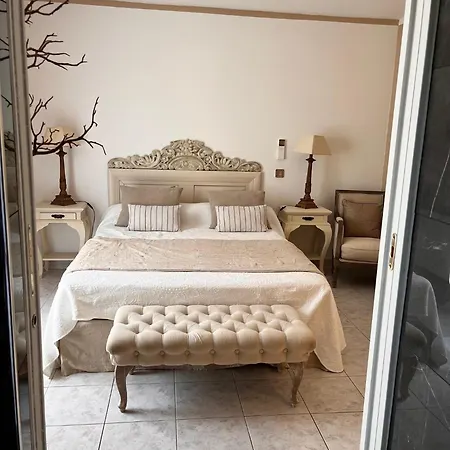 Chez Virginie Alojamento de Acomodação e Pequeno-almoço 4*