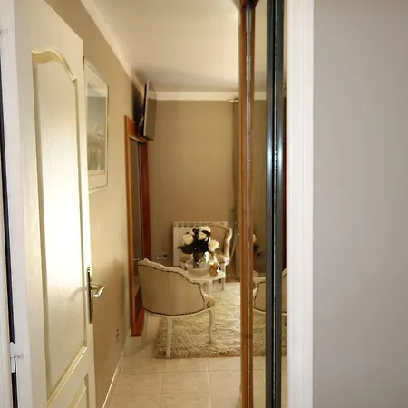 Chez Virginie Alojamento de Acomodação e Pequeno-almoço 4*