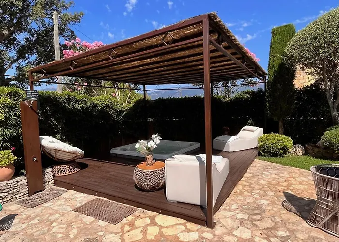 Chez Virginie Bed & Breakfast 4*